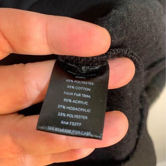 VERA WANG woman’s sweatshirt with faux fur wrists. Gorgeous! Crew neck. XXL. Bla - Picture 7 of 10